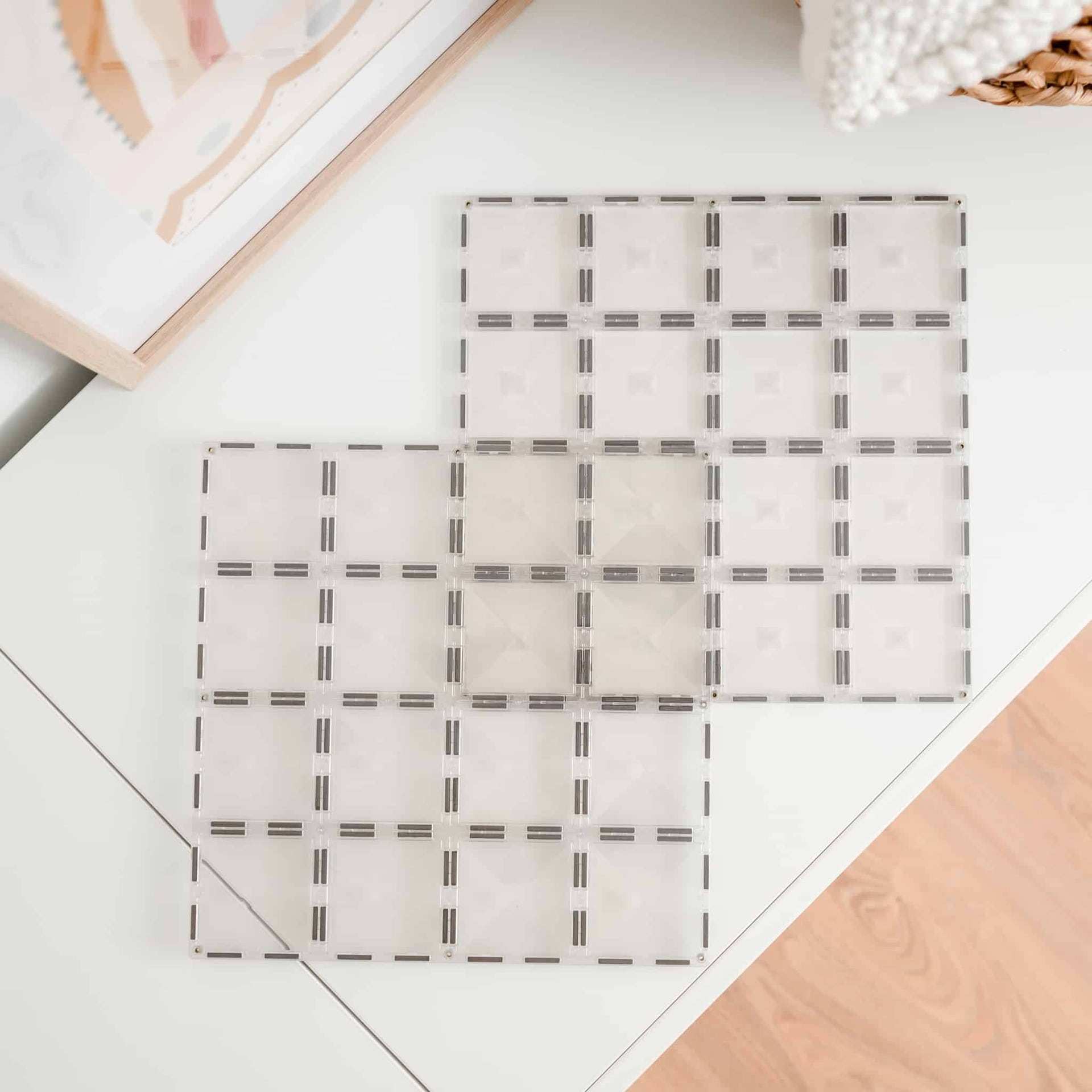 Magnetic tiles in clear by Connetix