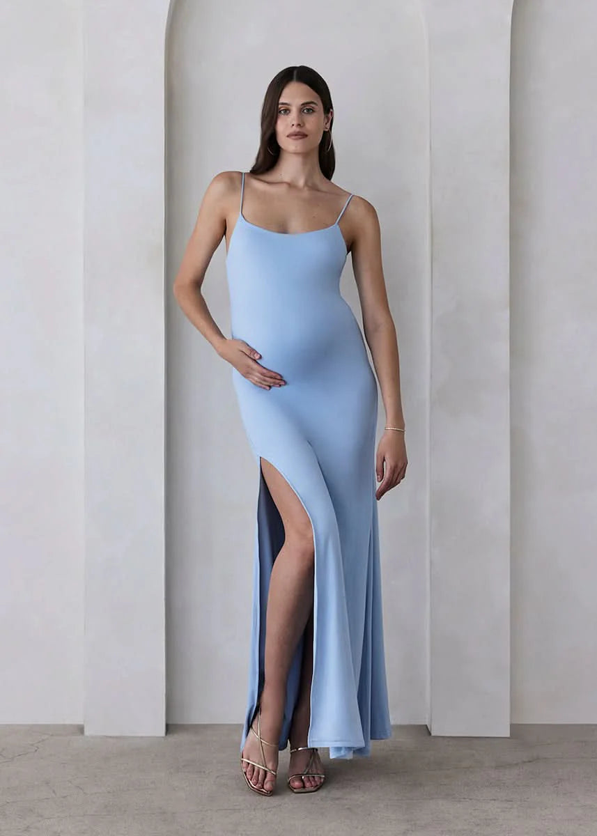 pregnant woman wearing blue dress