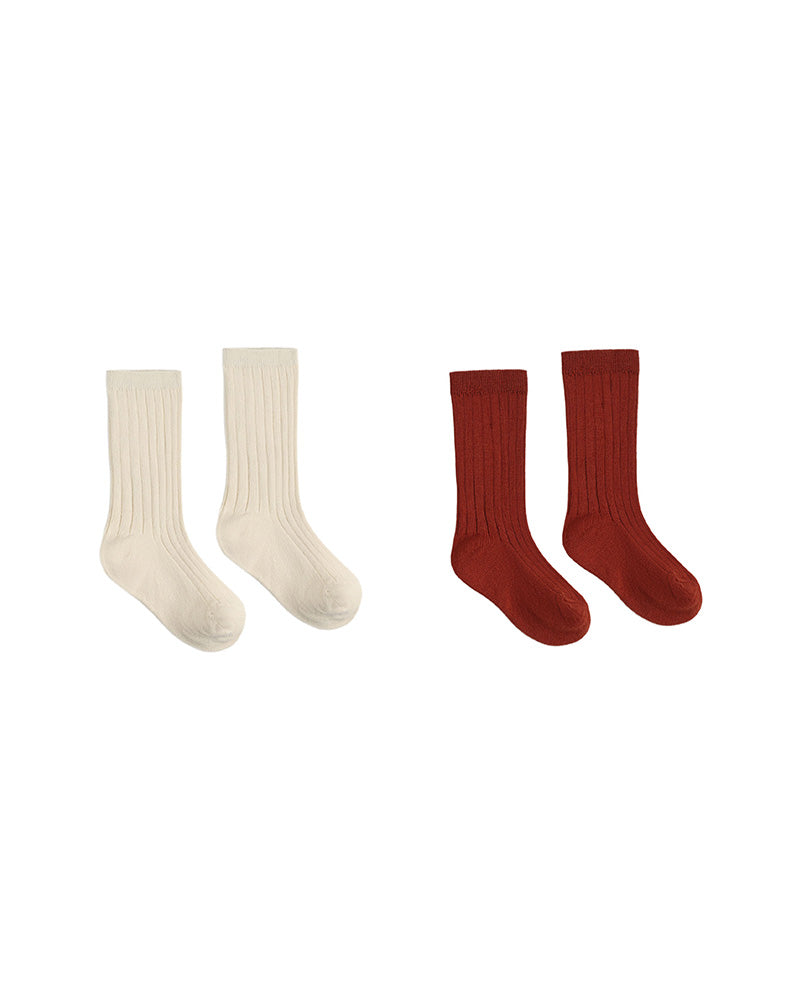 Set of 2 stretchy knit ribbed socks, one cream and one red