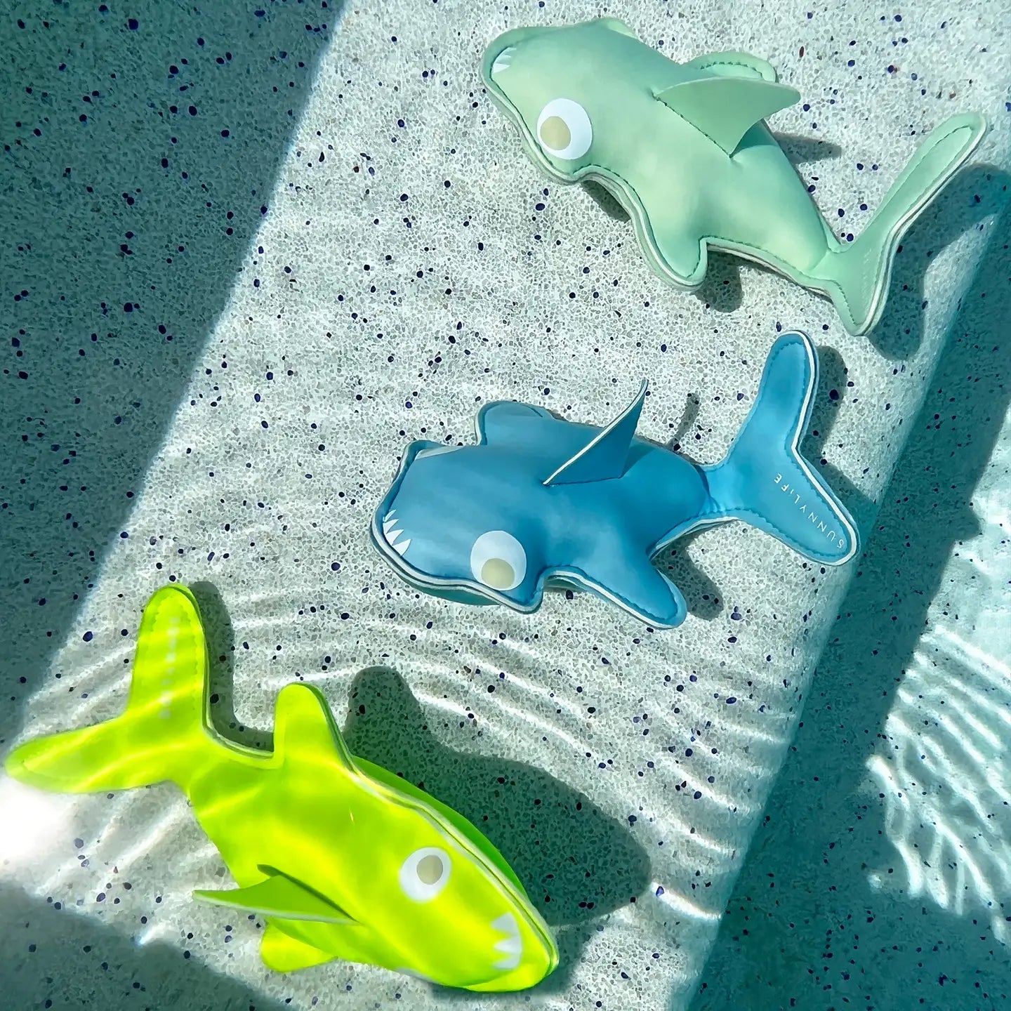 Water diving toy shaped as sharks