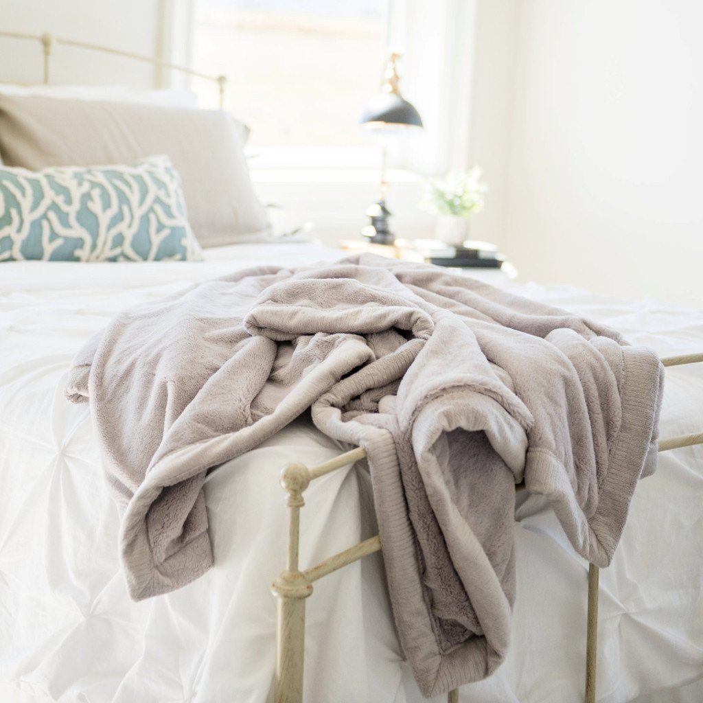 Feather Lush Throw Blanket - Extra Large