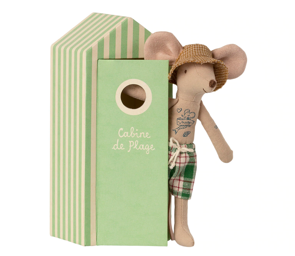 Beach Mice, Dad in Cabin de Plage