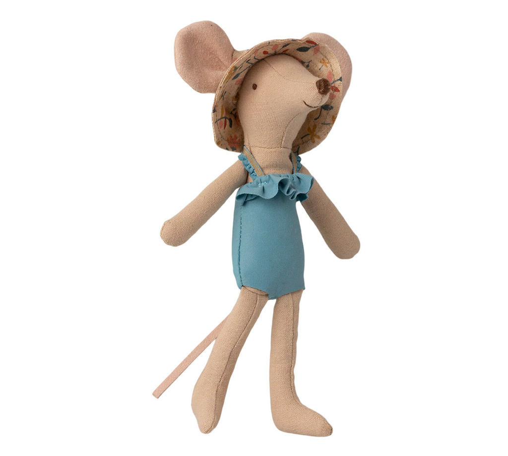 Beach Mice, Mum in Cabin de Plage
