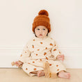 Load image into Gallery viewer, Classic Pom Hat - Cinnamon
