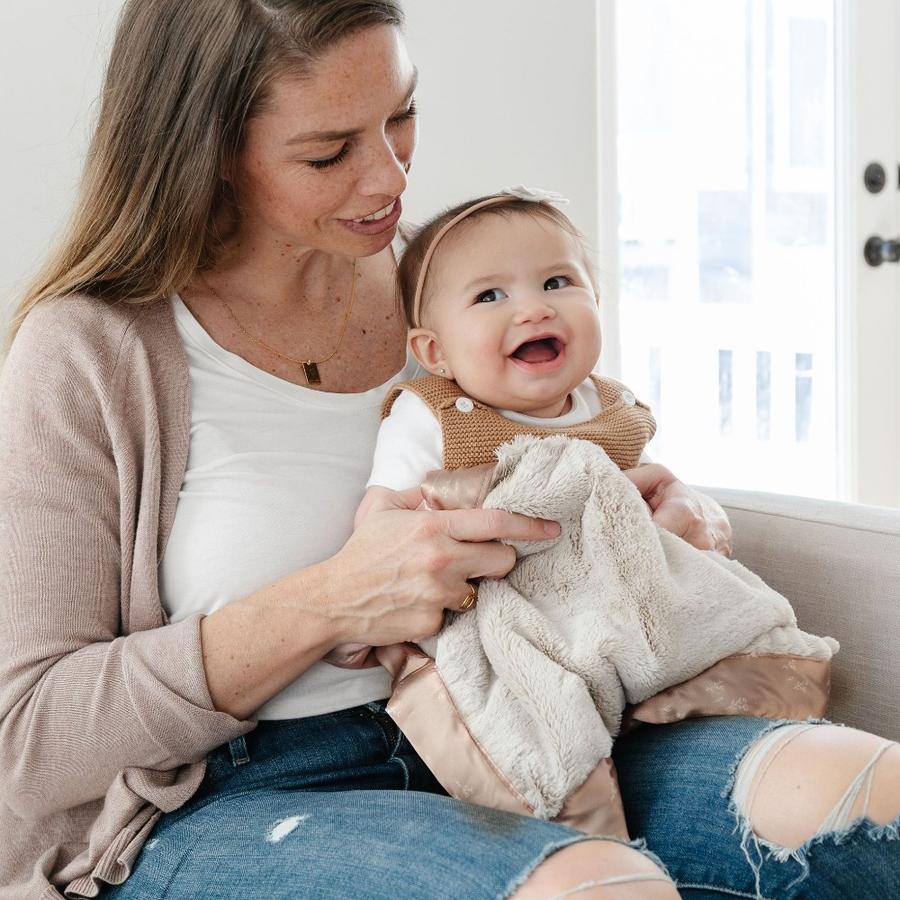 Dainty Floral Satin Back Blanket - Mini Blankets Saranoni 