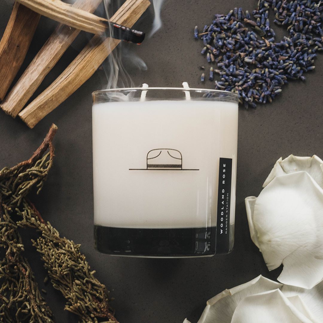 Woodland Rose Candle - Thumbnail 4